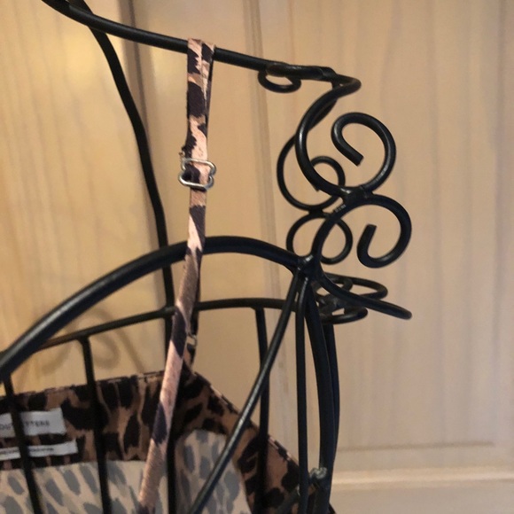 URBAN OUTFITTERS CAMISOLE lLEOPARD SiZE MEDIUM - Picture 4 of 6